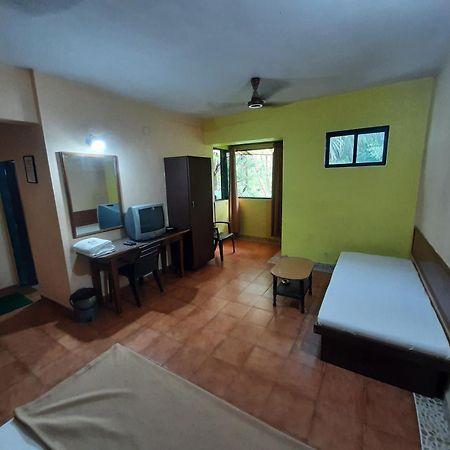 Seawoods Beach Hotel Dahanu Quarto foto